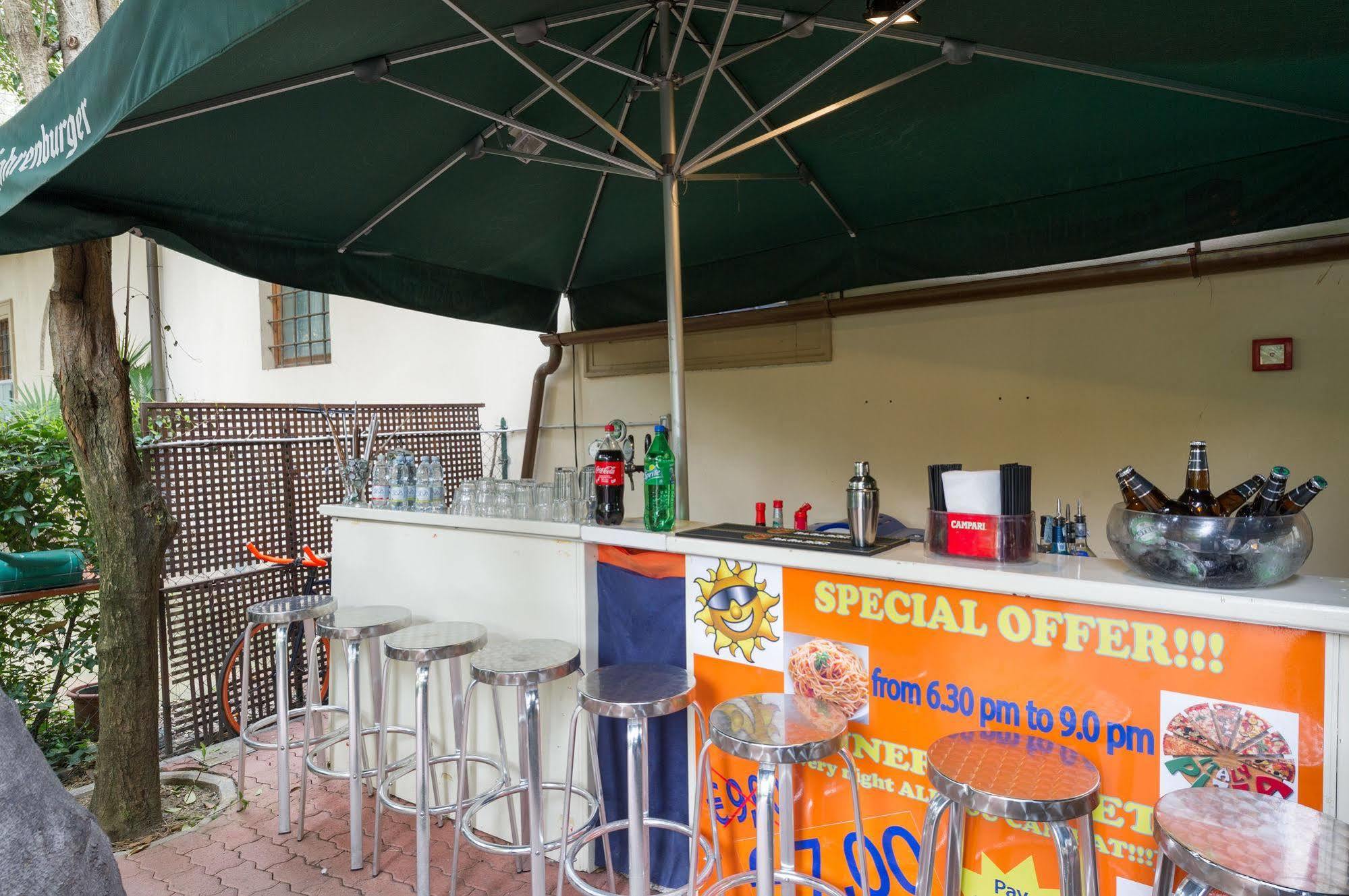 Hostel 7 Santi Флоренція Екстер'єр фото