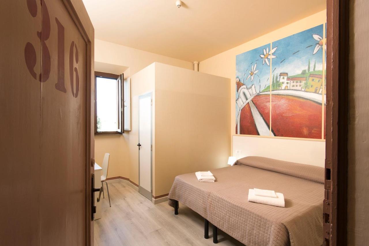 Hostel 7 Santi Флоренція Номер фото