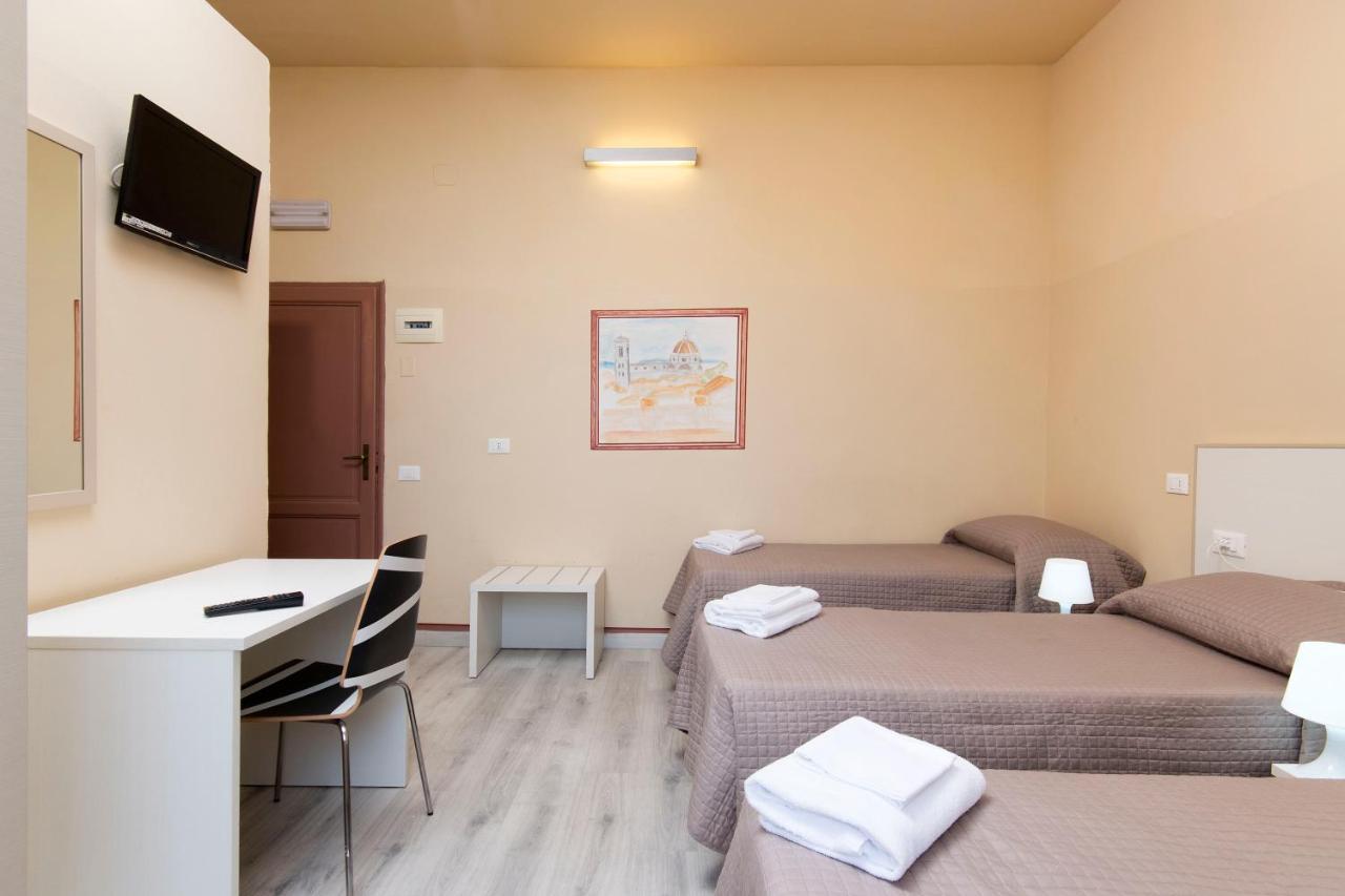 Hostel 7 Santi Флоренція Екстер'єр фото