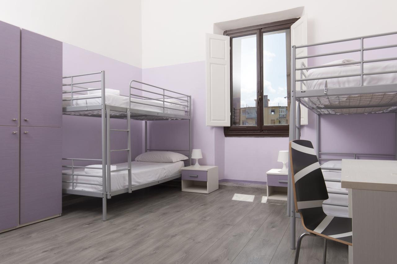 Hostel 7 Santi Флоренція Екстер'єр фото
